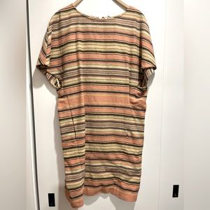 Tia CiBANi knee length dress with pockets and belt. Excellent condition.